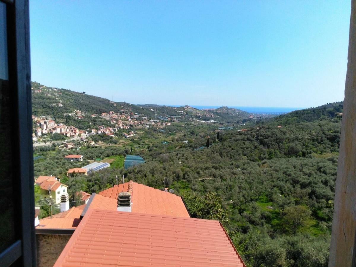 Lovely Renovated Apartment Near Dolcedo Exterior photo